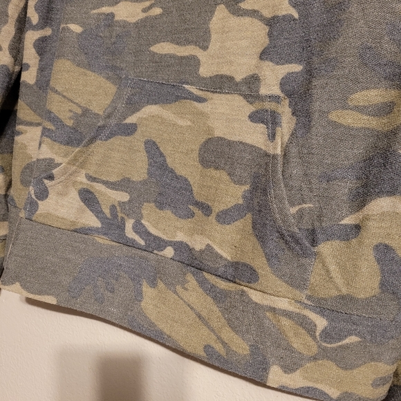 Lazy Sundays Camo Sweatshirt - Picture 5 of 11